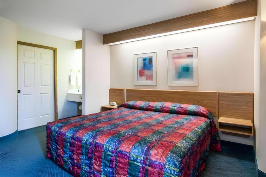 Rodeway Inn Salem Buitenkant foto