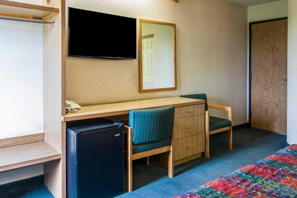 Rodeway Inn Salem Buitenkant foto